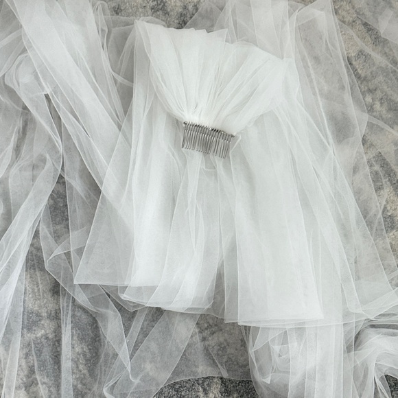 Cathedral length wedding veil - Picture 1 of 3